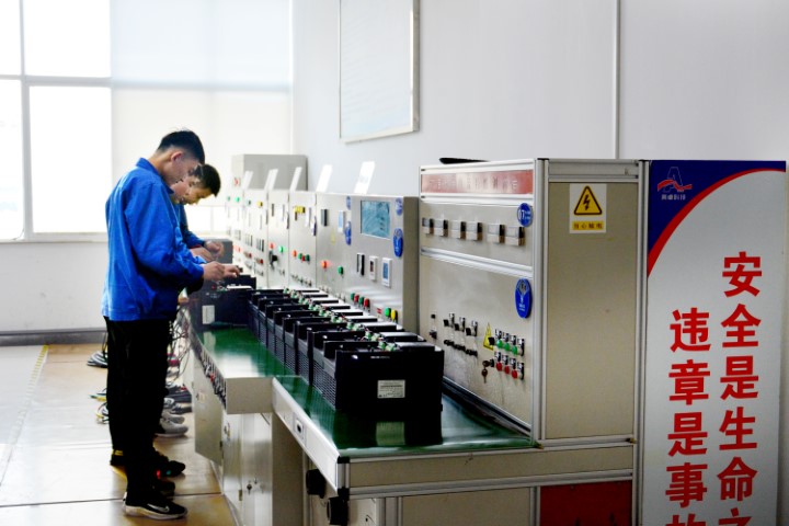 變頻器廠家 | 變頻器故障不用愁，專業(yè)維修 ...